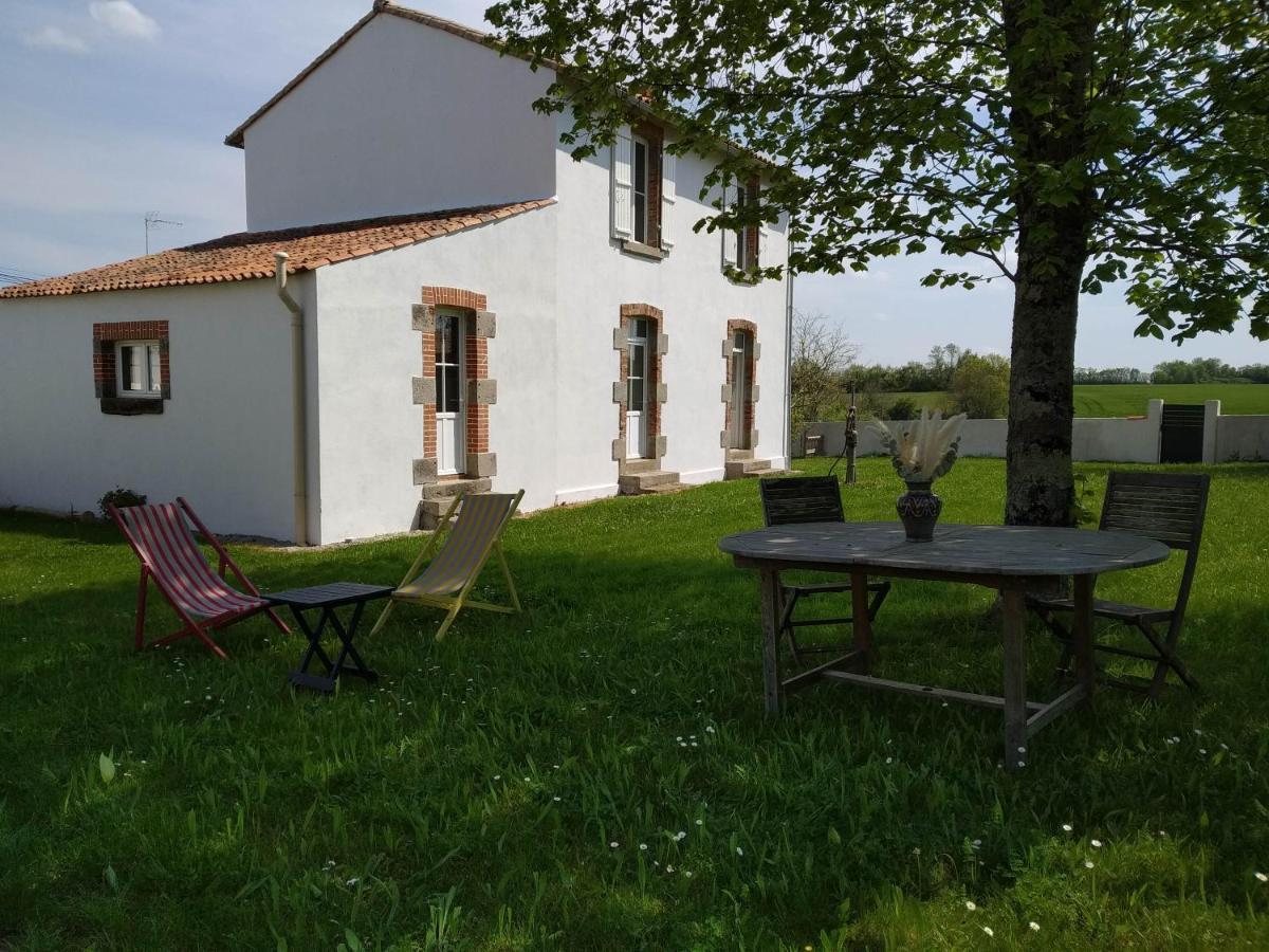 Gite De La Percoterie Le Champ-Saint-Pere Exterior foto